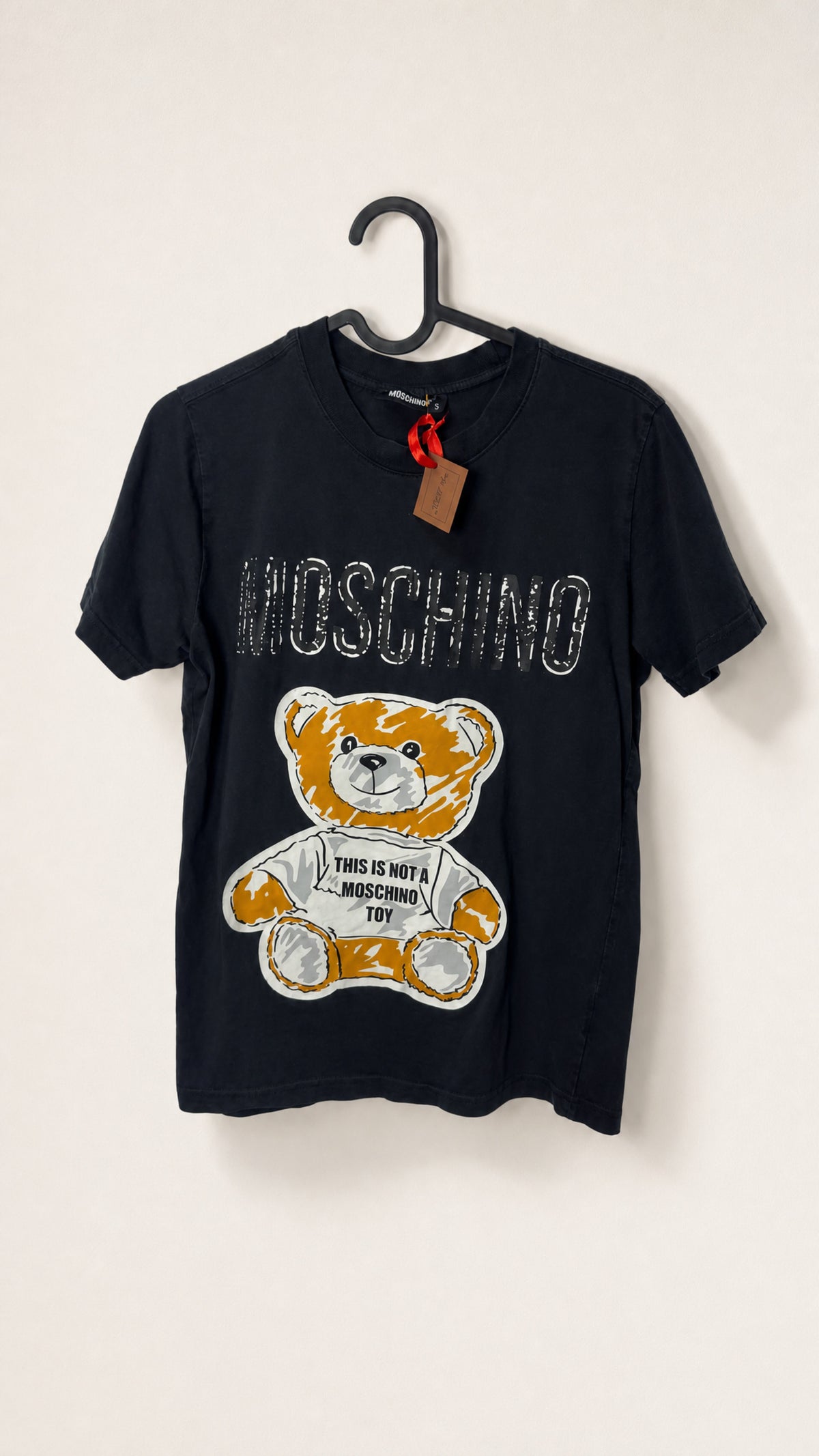 Moschino T-shirt – vintage clothing at AMYPARFUME Belgrade