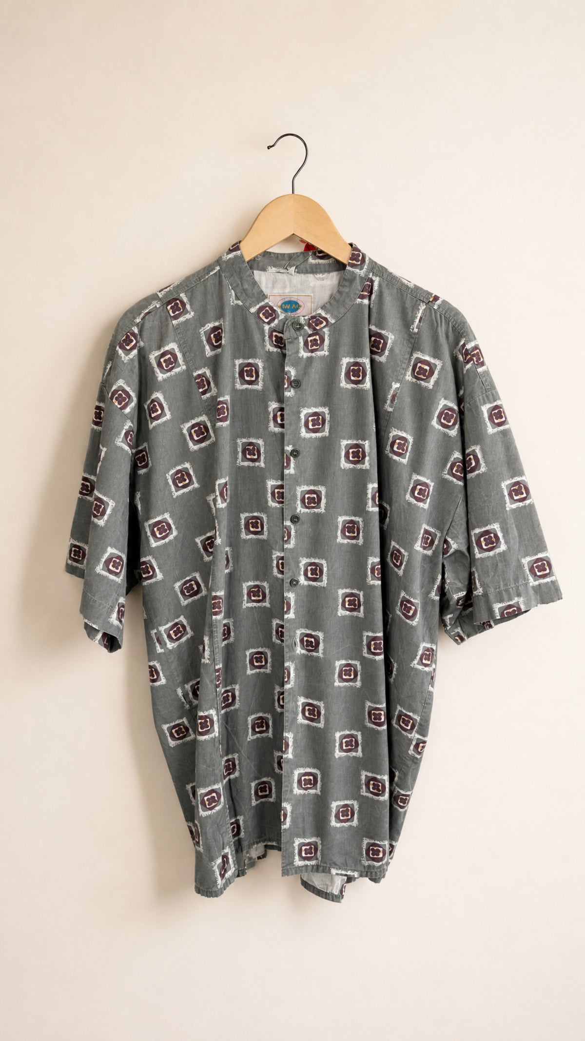 NEW ART Shirt – vintage clothing at AMYPARFUME Belgrade